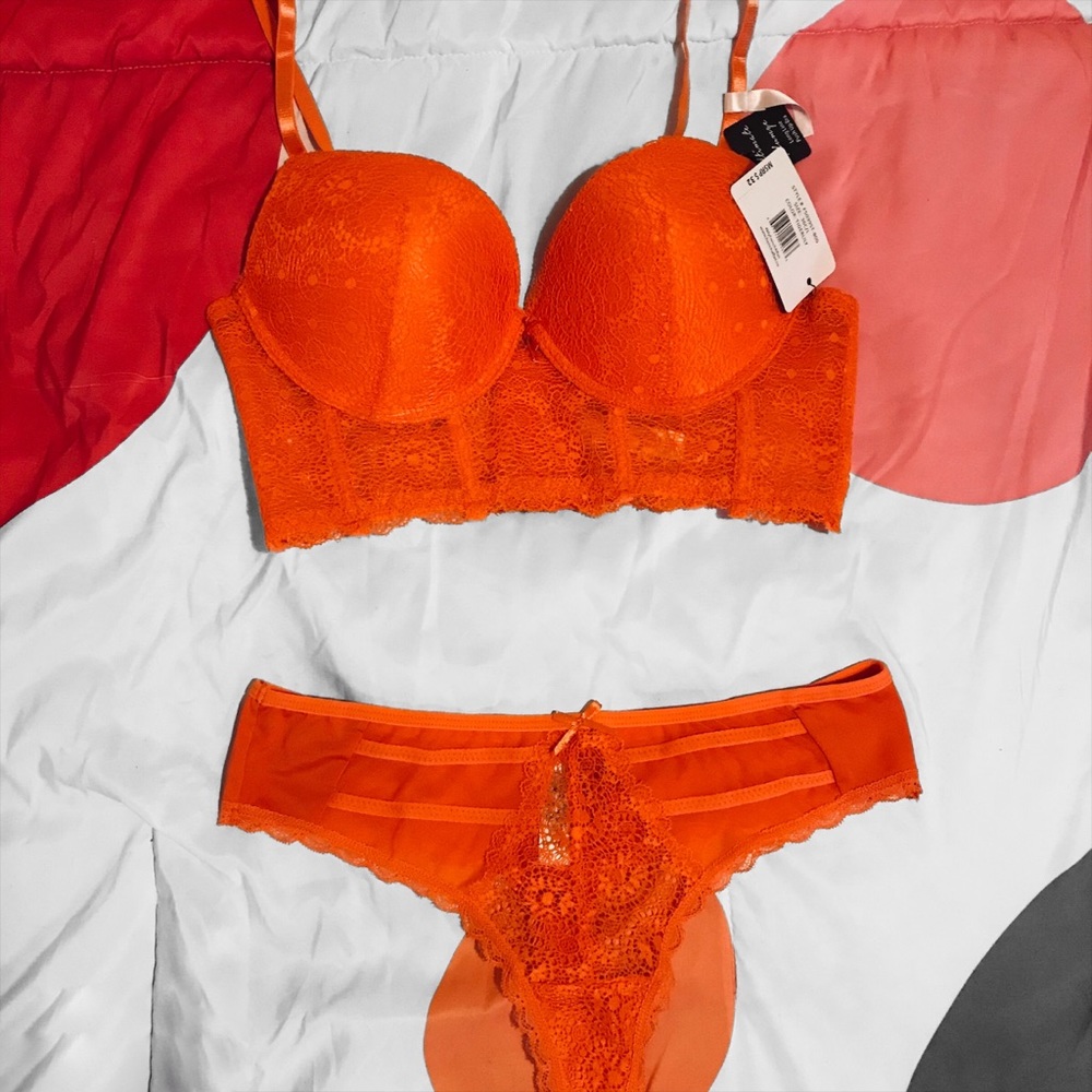 New Two Piece of Lace Underwear/ Sz 34b/S